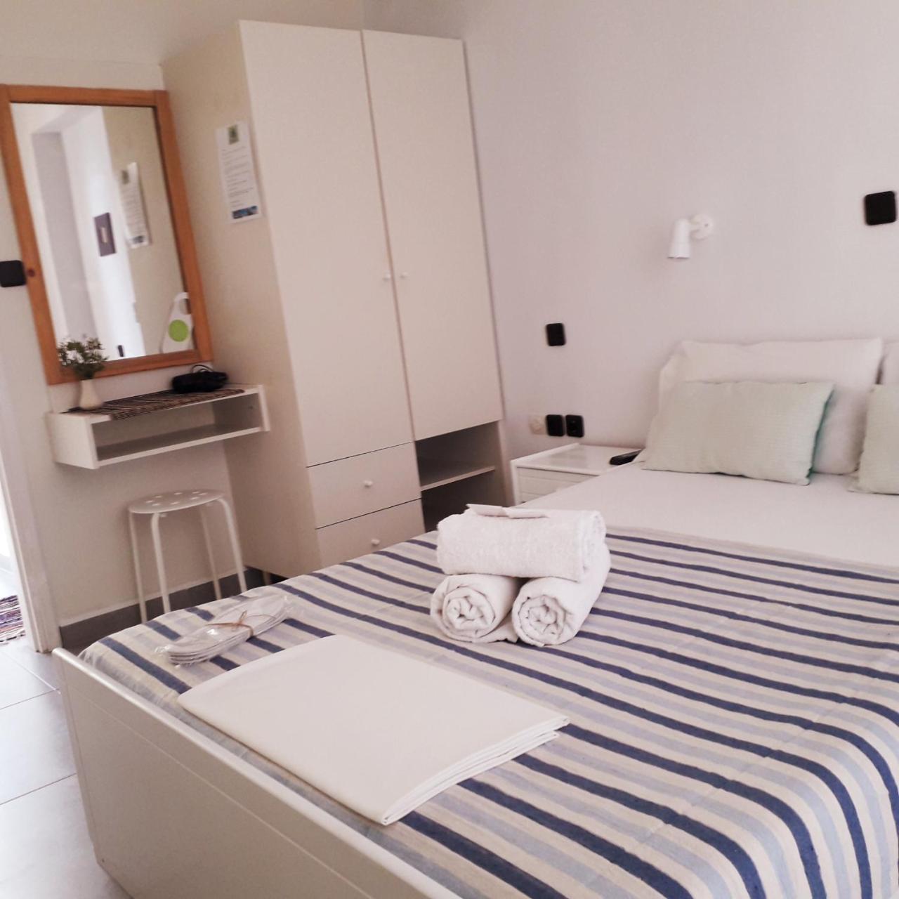 Heras Garden Apartment *
