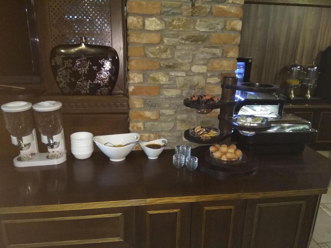 παραδοσιακο 3*