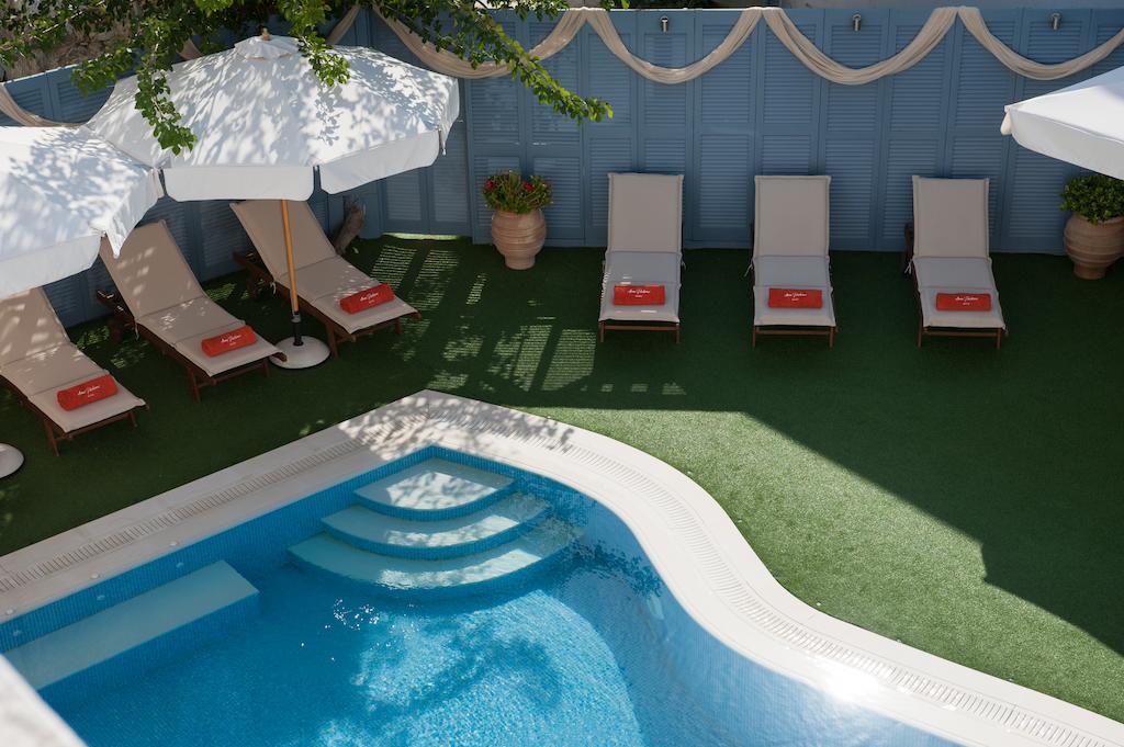Anna Platanou Hotel *