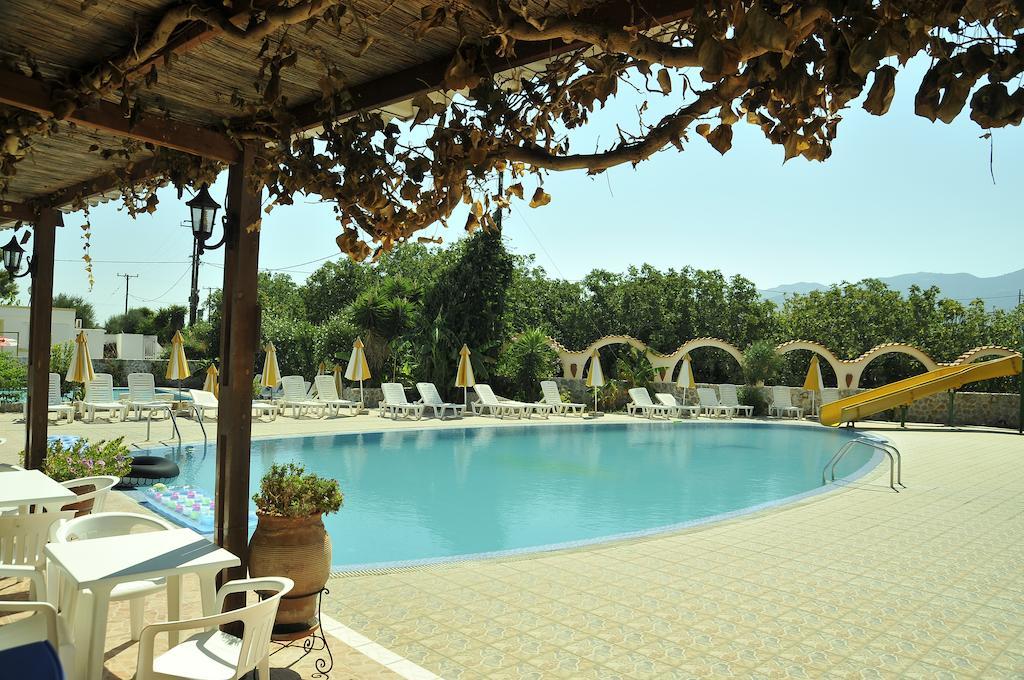Aparthotel Fili 2*