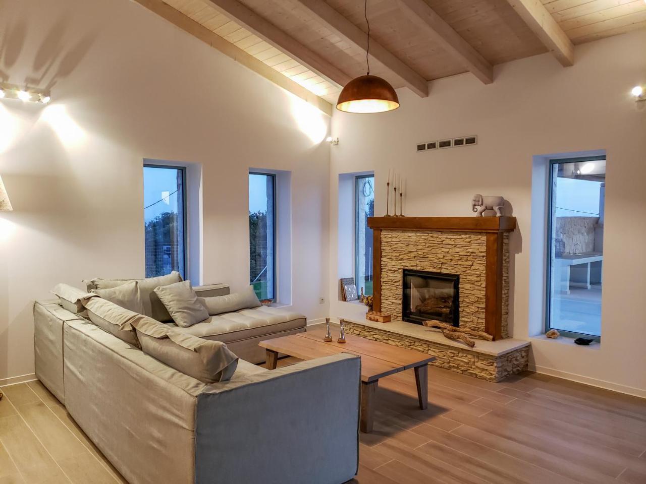 Exclusive Sea View Madelaine *