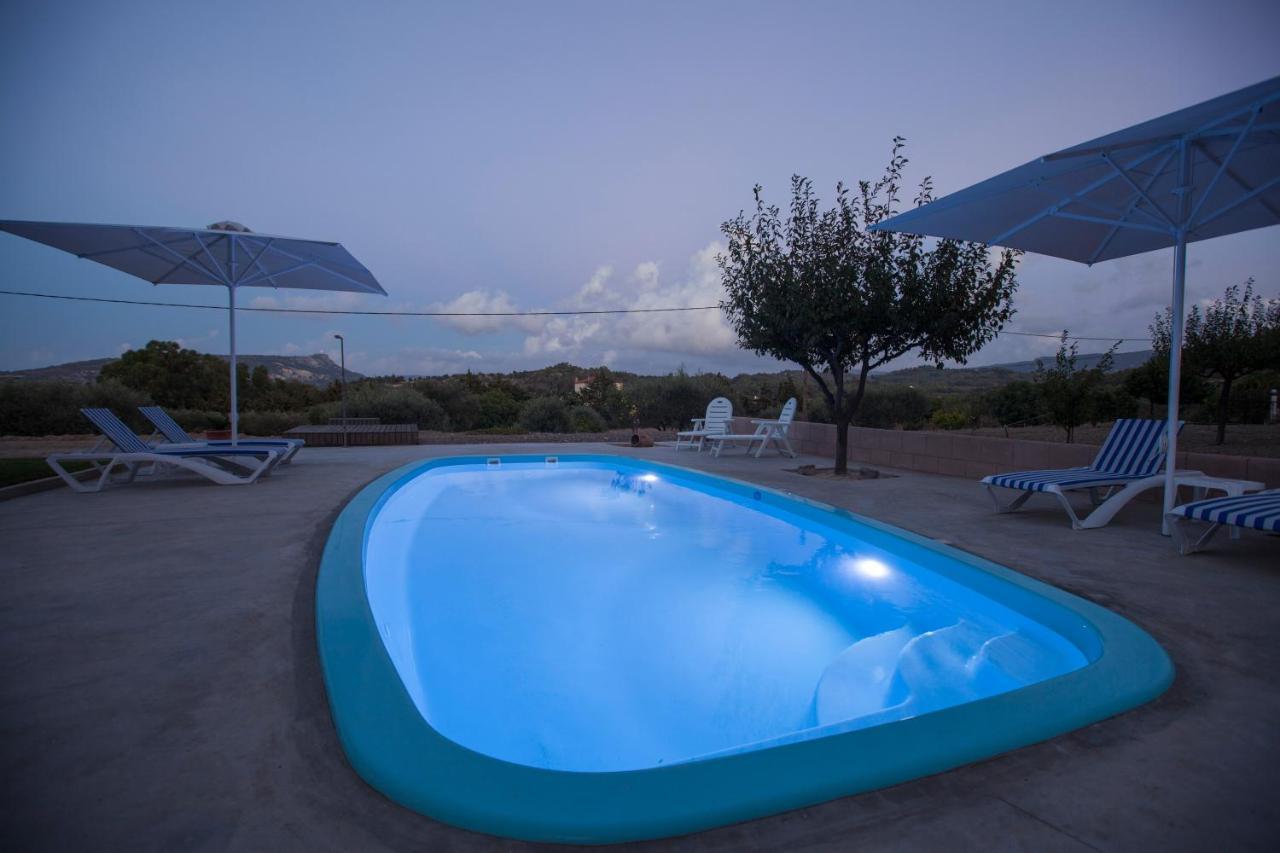 The Olive Grove Private Pool With Star Links Wifi *