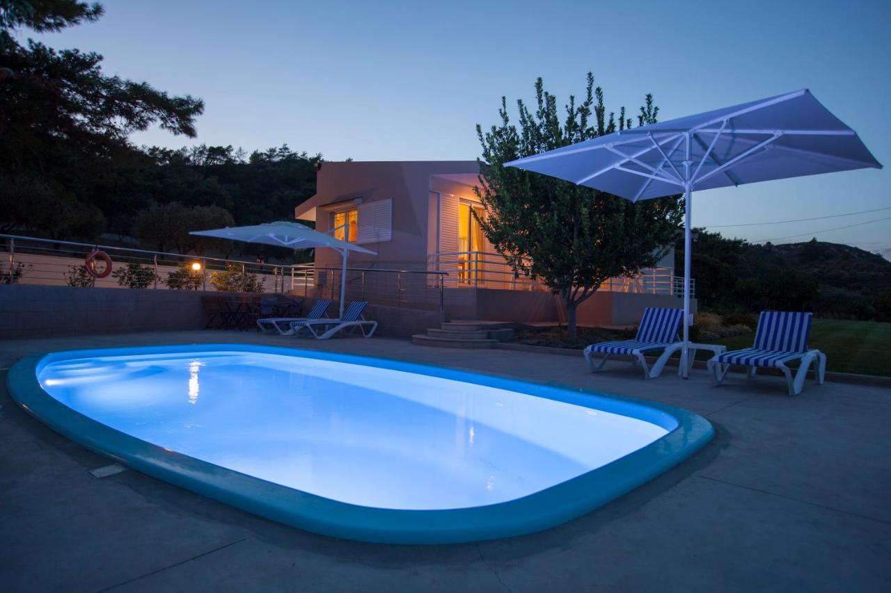 The Olive Grove Private Pool With Star Links Wifi *
