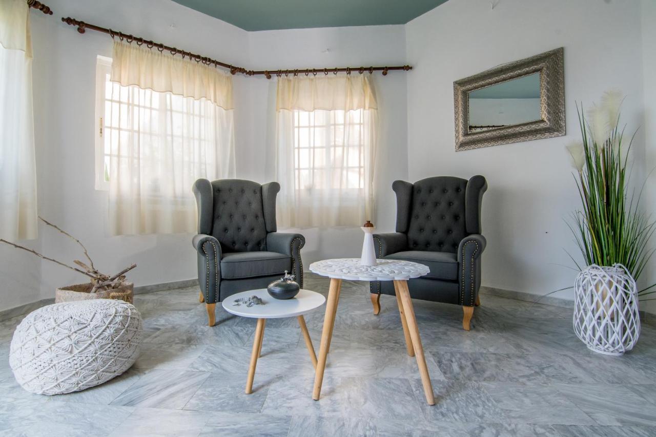 Agios Thomas Aparthotel