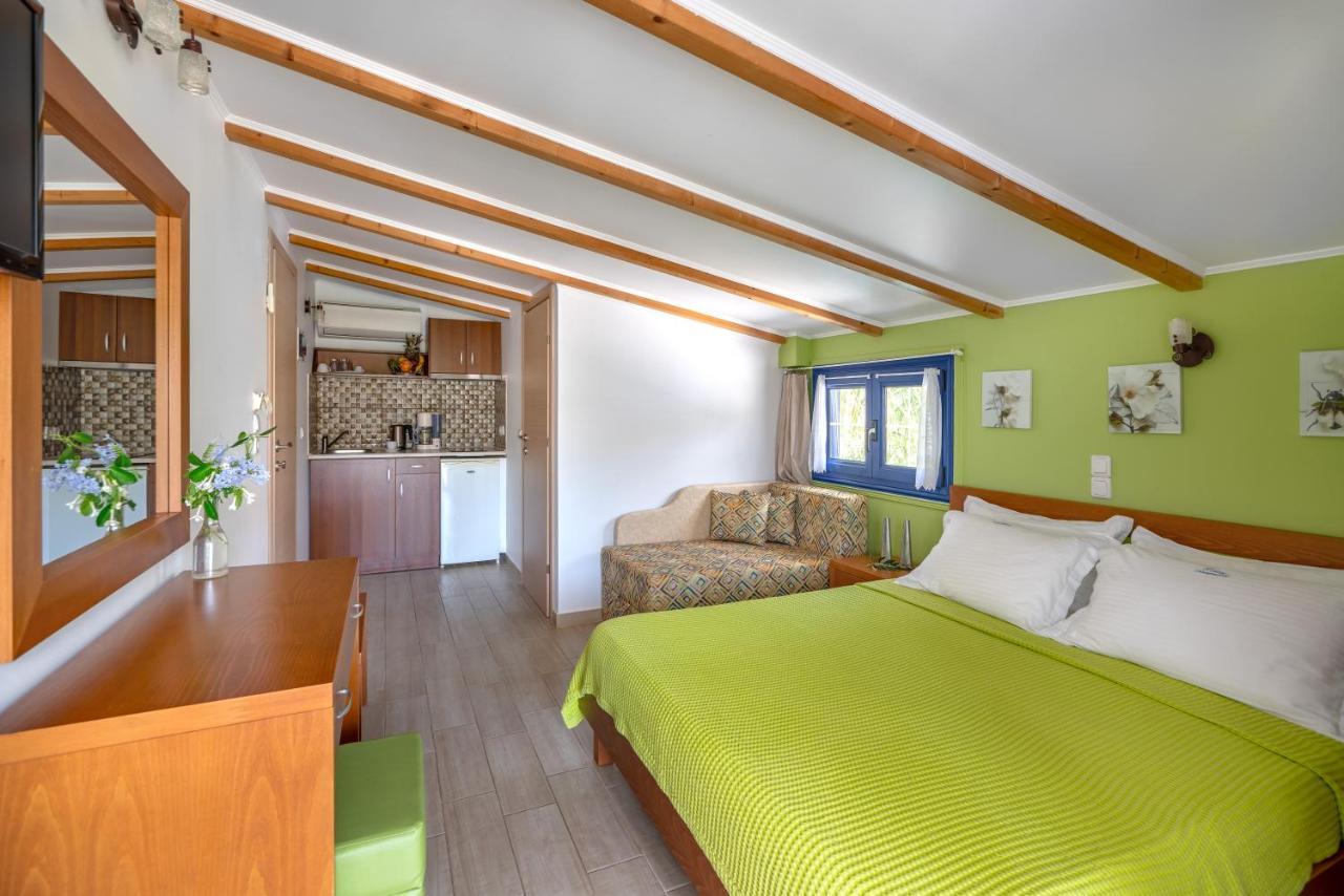 Mesogeios 2000 Hotel