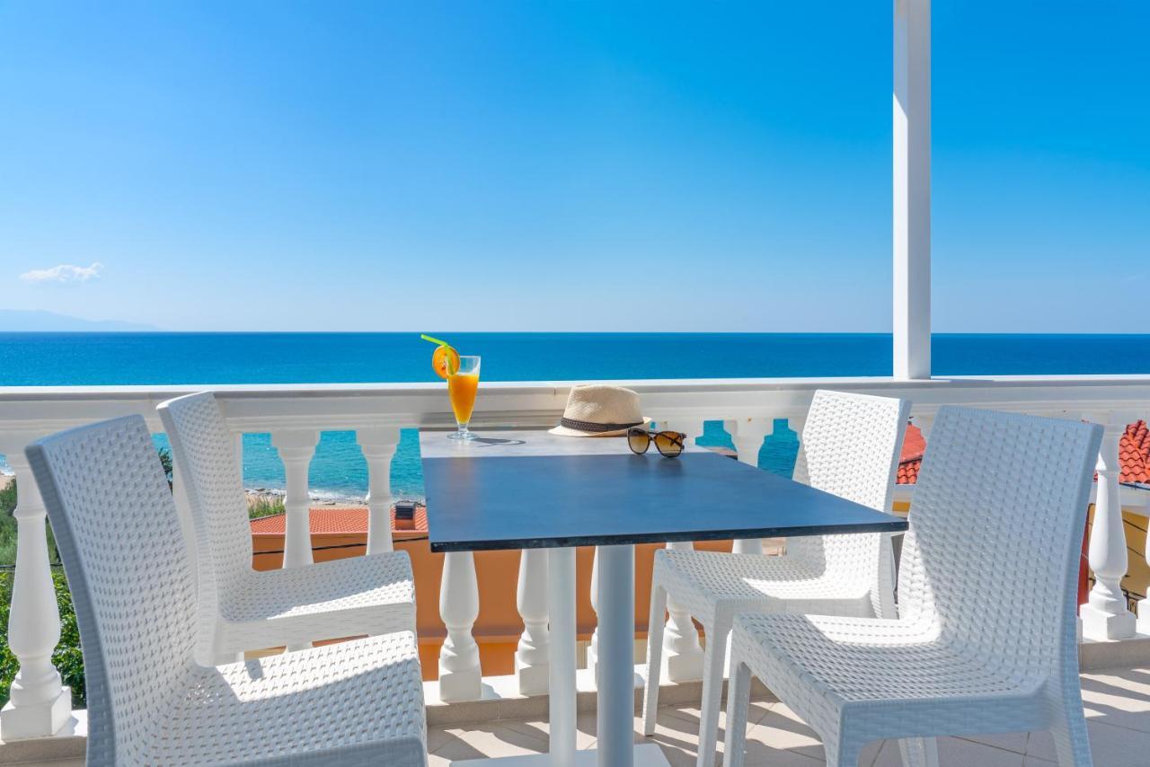 Hotel Mesogeios 2000