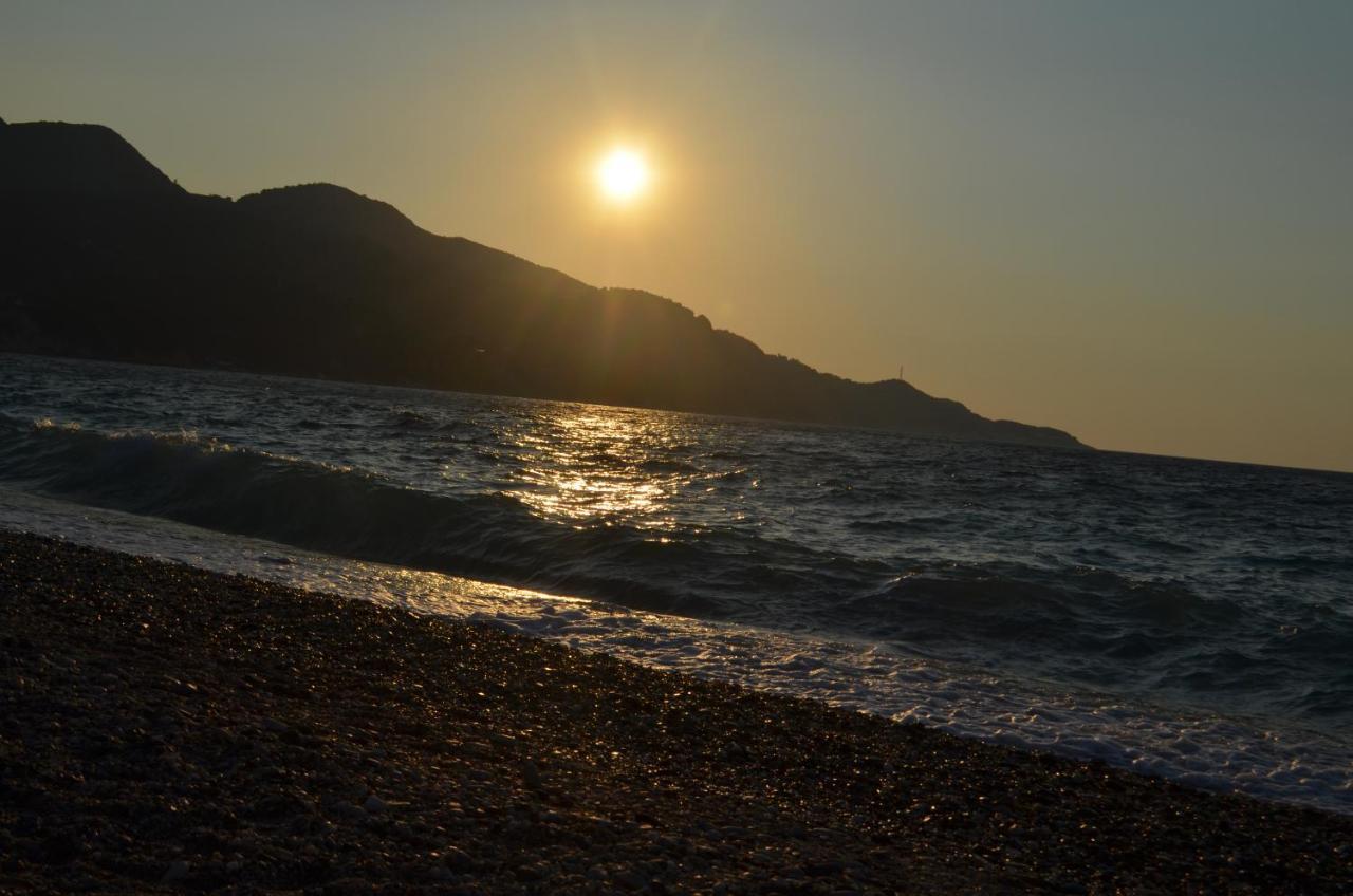 Aparthotel Tarsanas Beach Kokkari