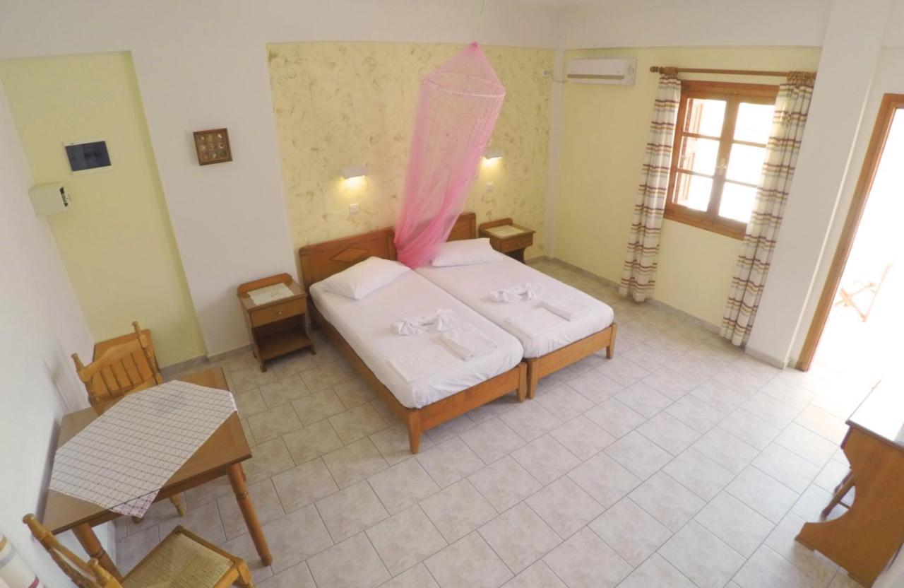 Aparthotel Tarsanas Beach 2*