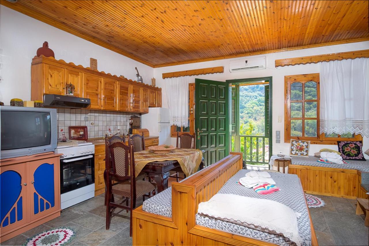 Polina House Maries