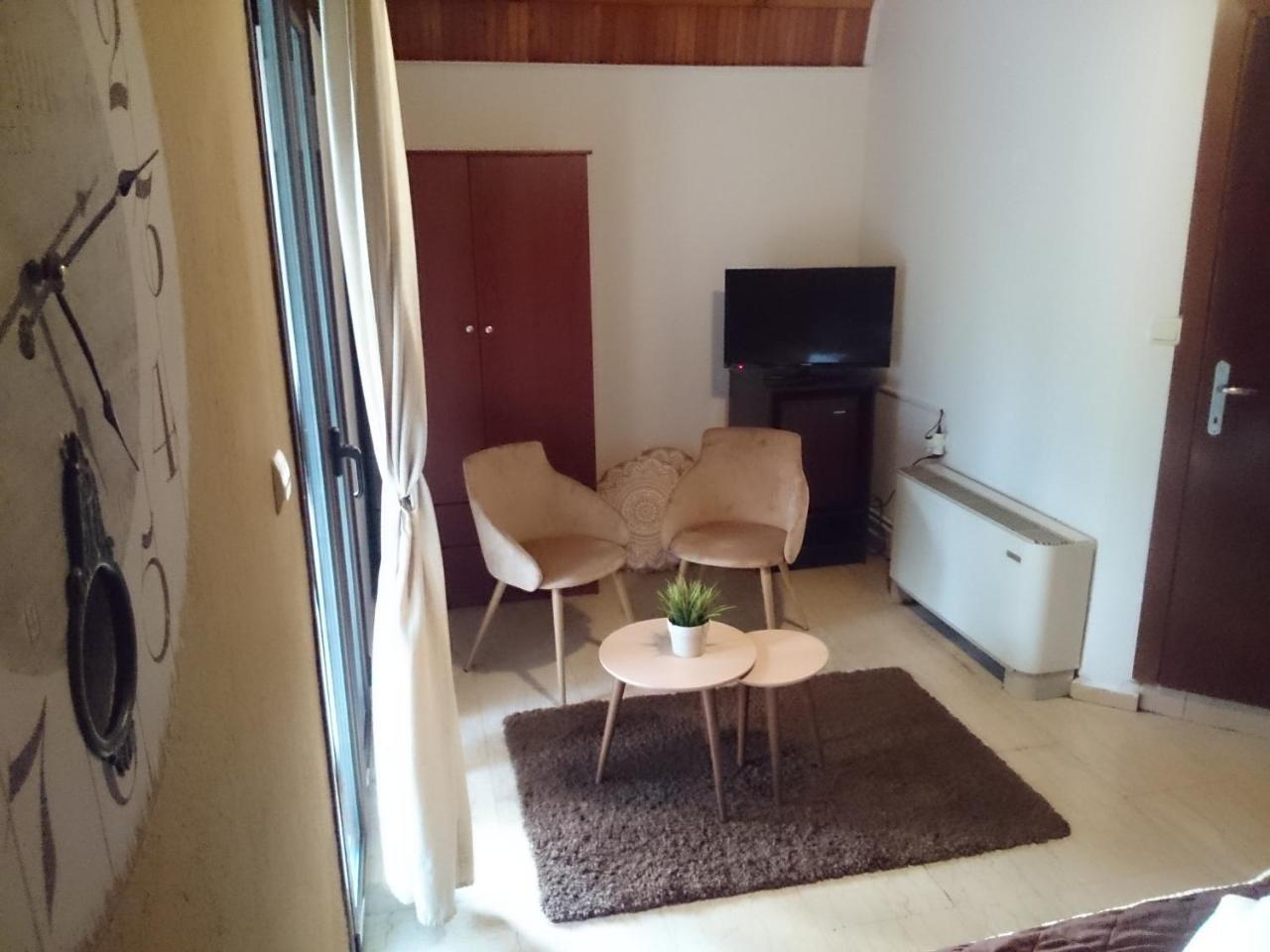 Oasi 5* Loutraki (Pella)