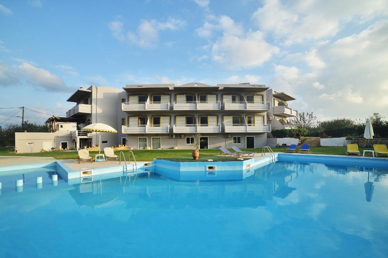 Nereides Hotel 3*