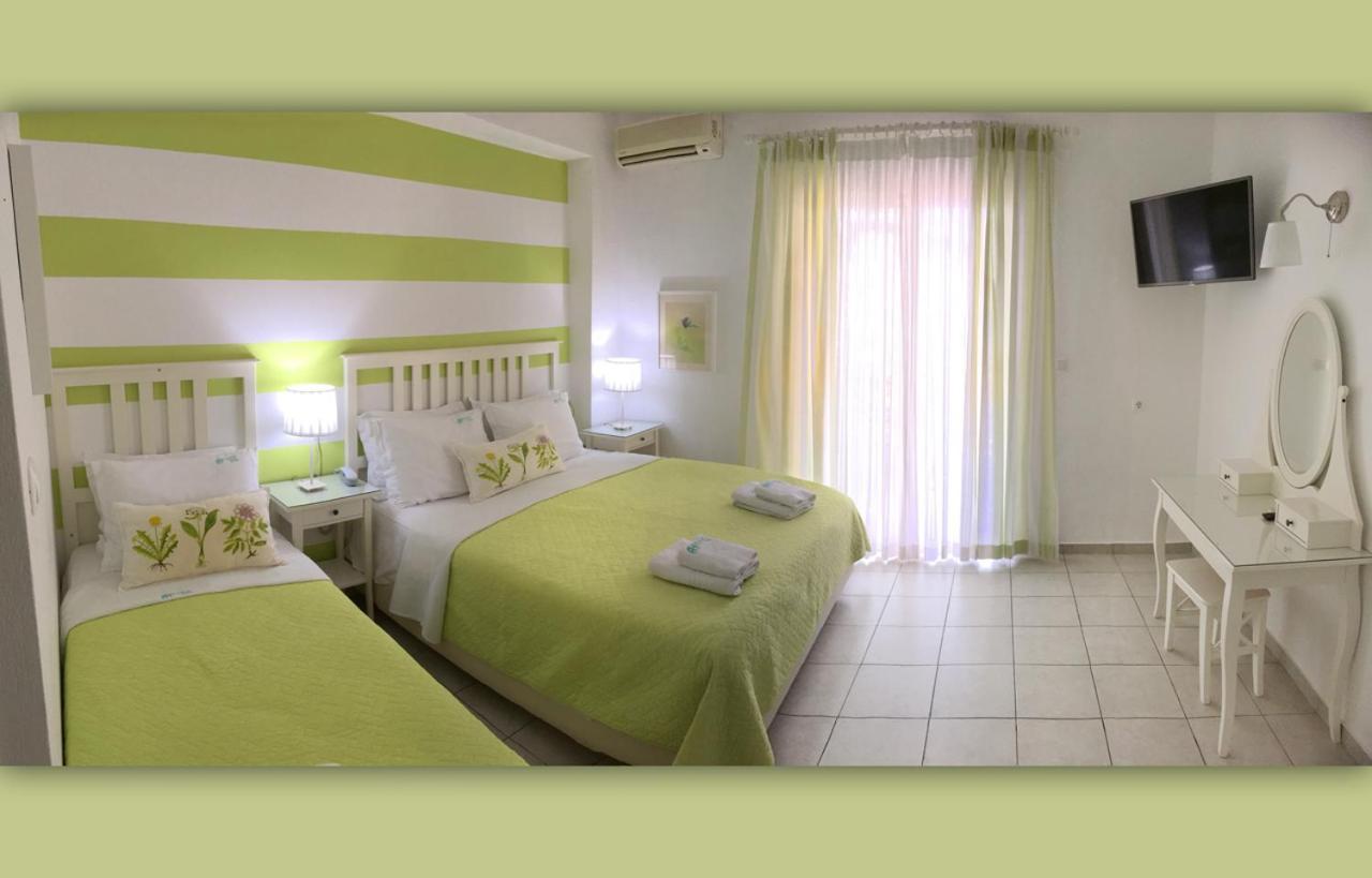 Haris And 3* Paralia Vrachou