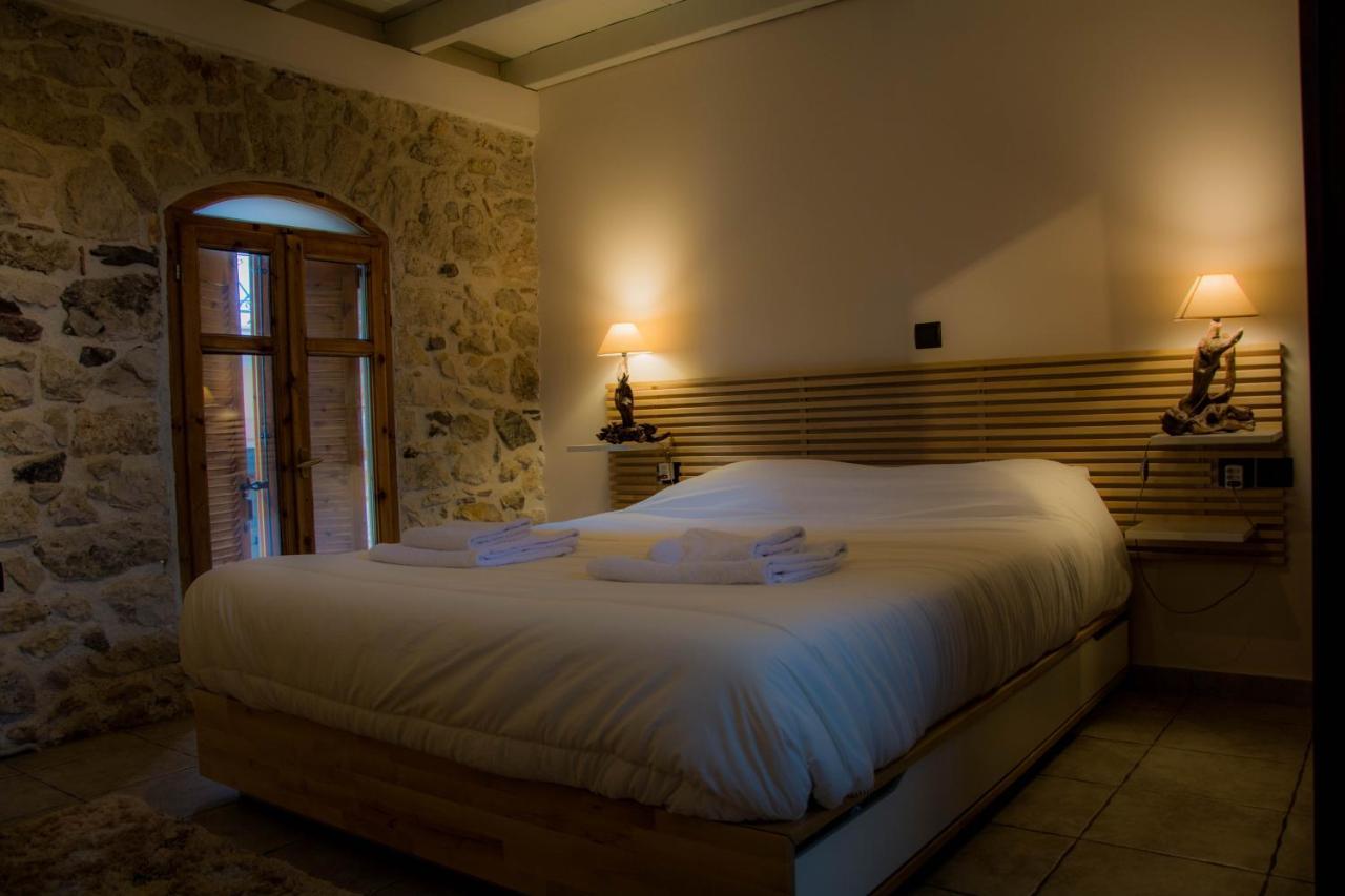 Stone * Limni (Evia)