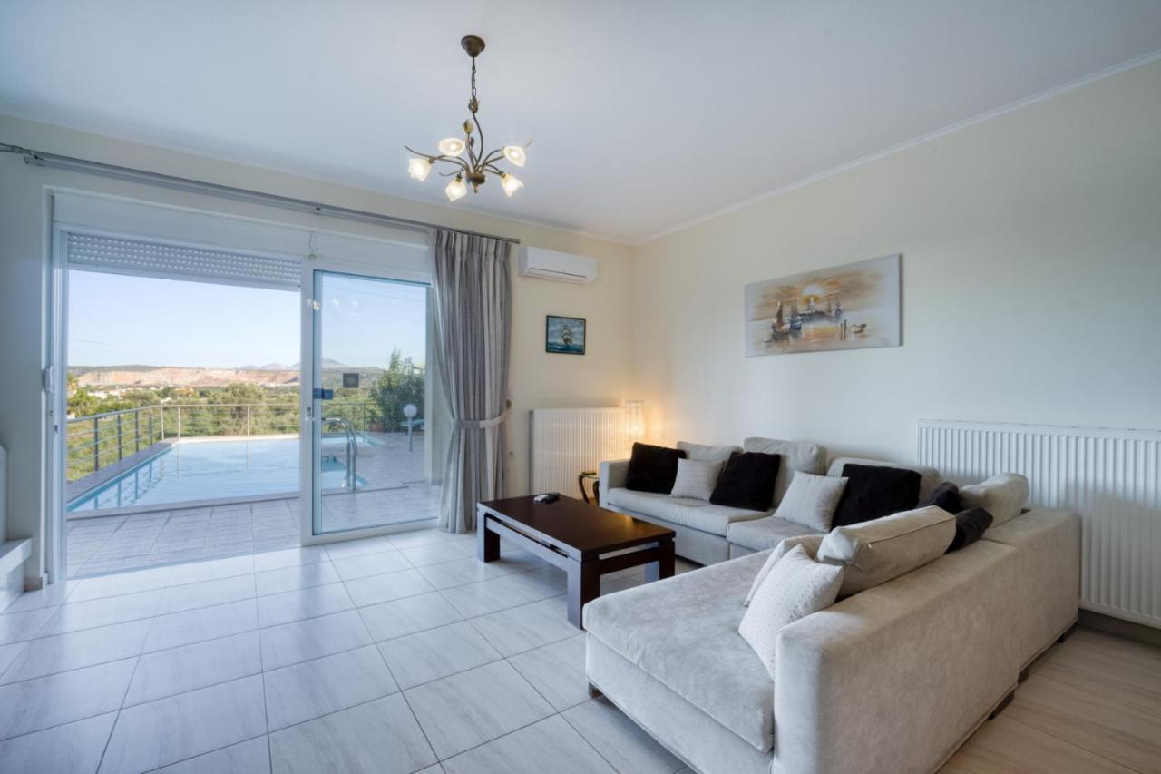 Zafira Villa Prinos (Crete)