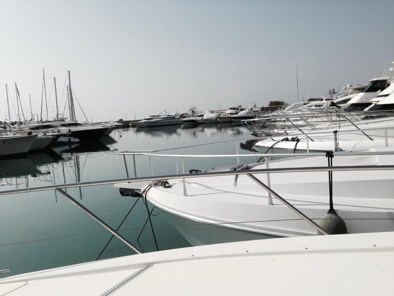 Cosy In Glyfada Center * Athens