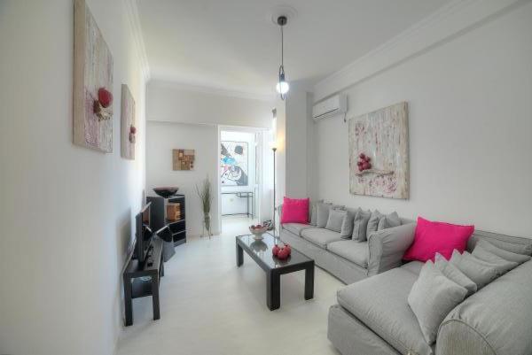 Apartment Cosy In Glyfada Center *