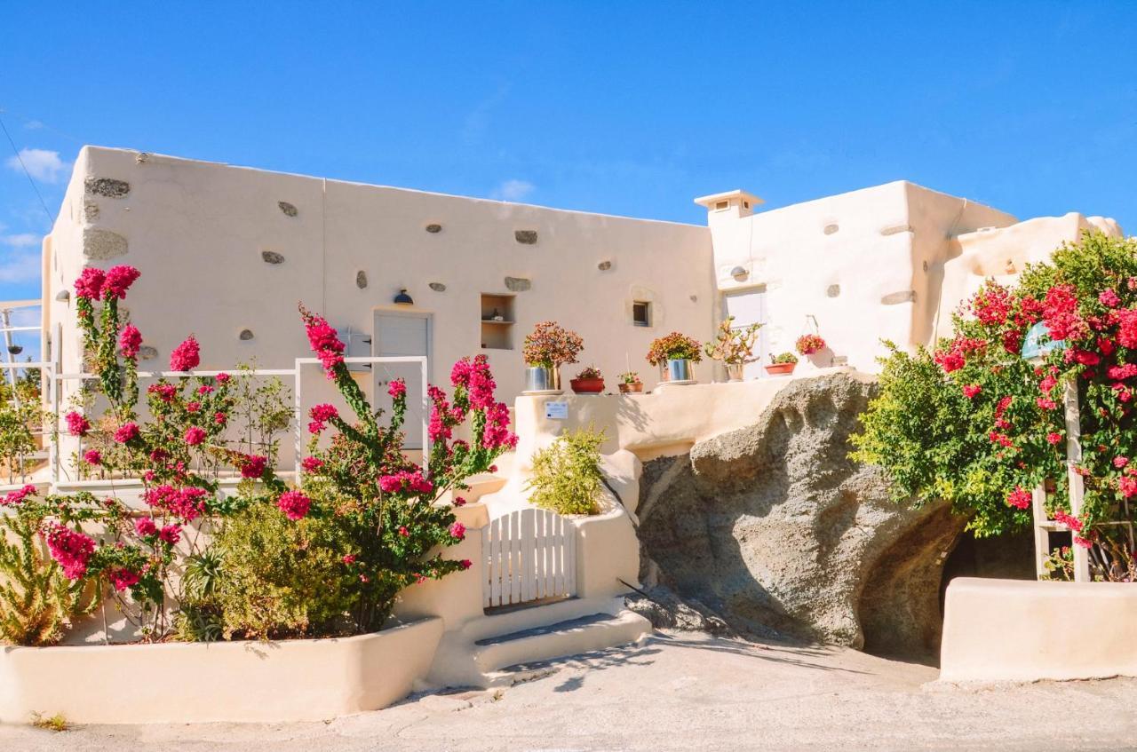 Aloni Cave House Villa *