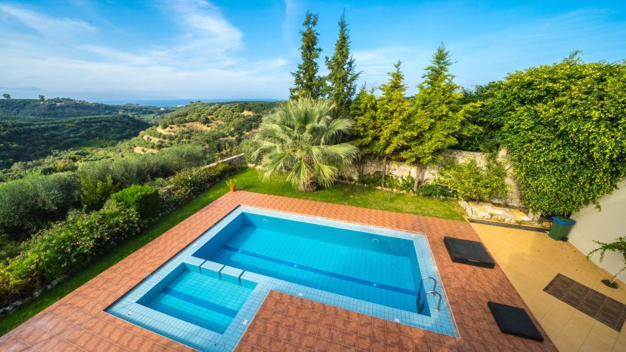 Villa Meliades *