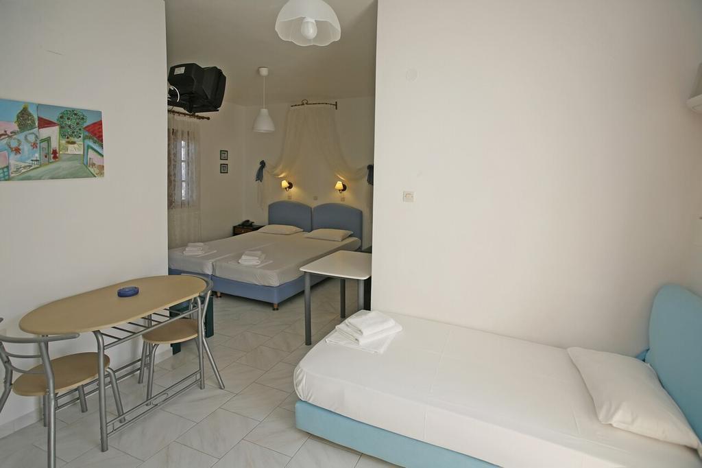 Bay Aparthotel Azolimnos