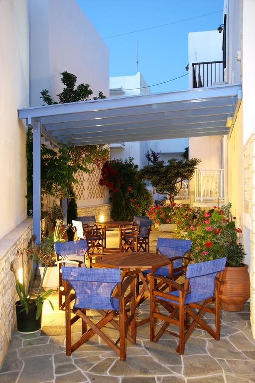 Anna Platanou Parikia (Paros)