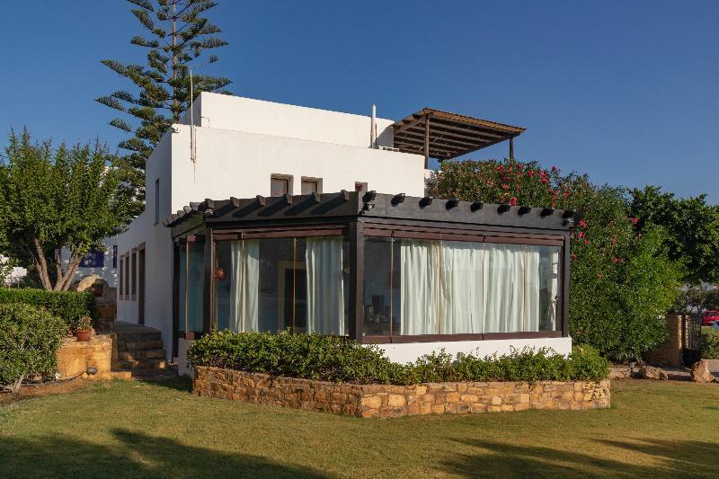 Nefeli Leros Aparthotel