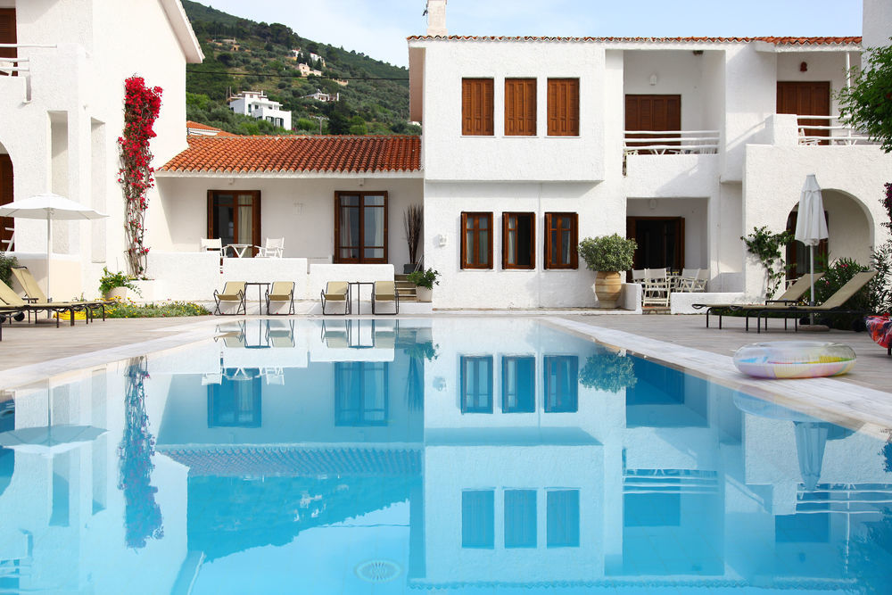 Hotel Village
