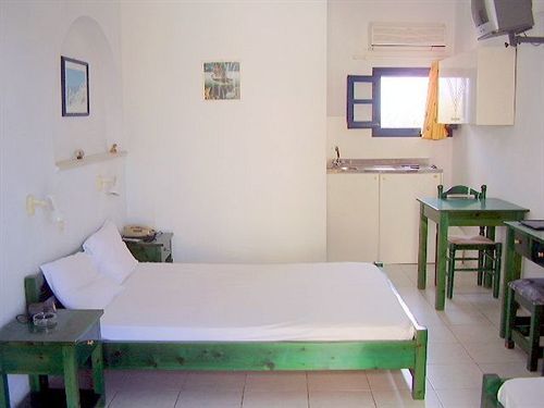 Aparthotel Ikaros &