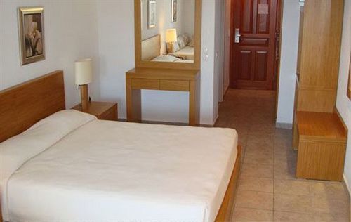 Cape Kanapitsa & Hotel Kanapitsa (Skiathos)