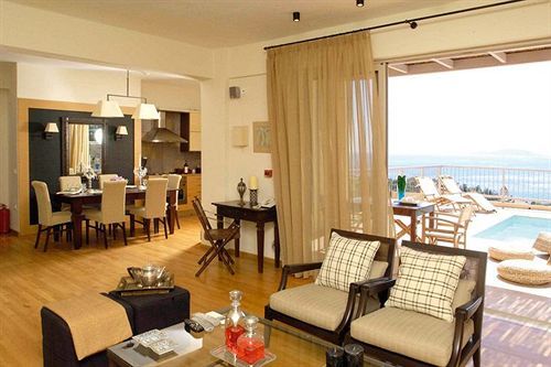 Pleiades Luxurious *
