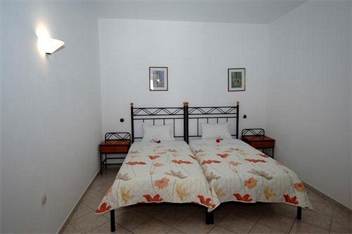 Aparthotel Voula 4*