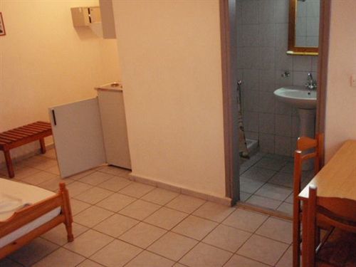 Niriis Aparthotel Kato Daratso