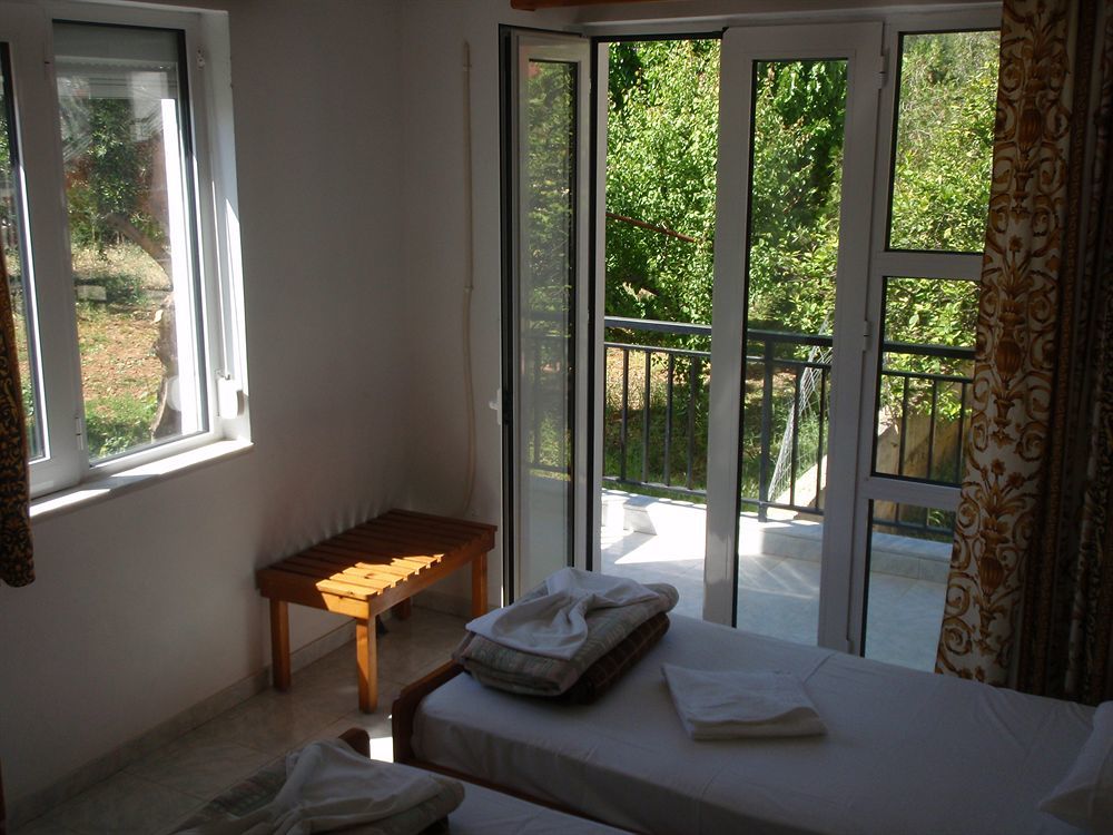 Aparthotel Niriis *