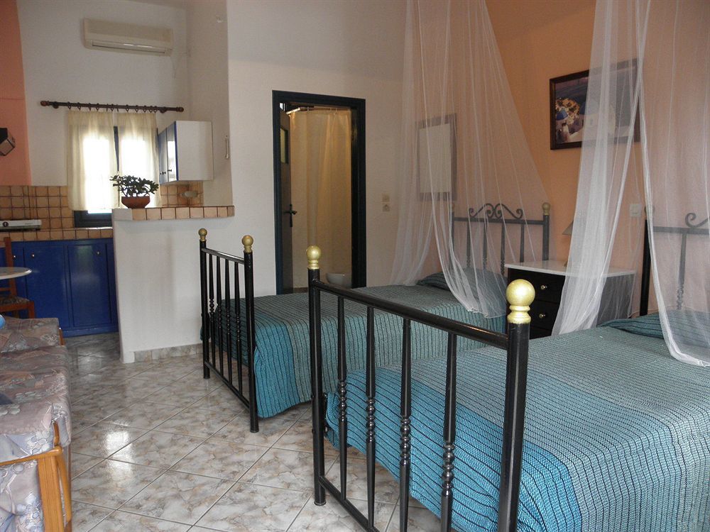 Danae Hotel Fira (Santorini)