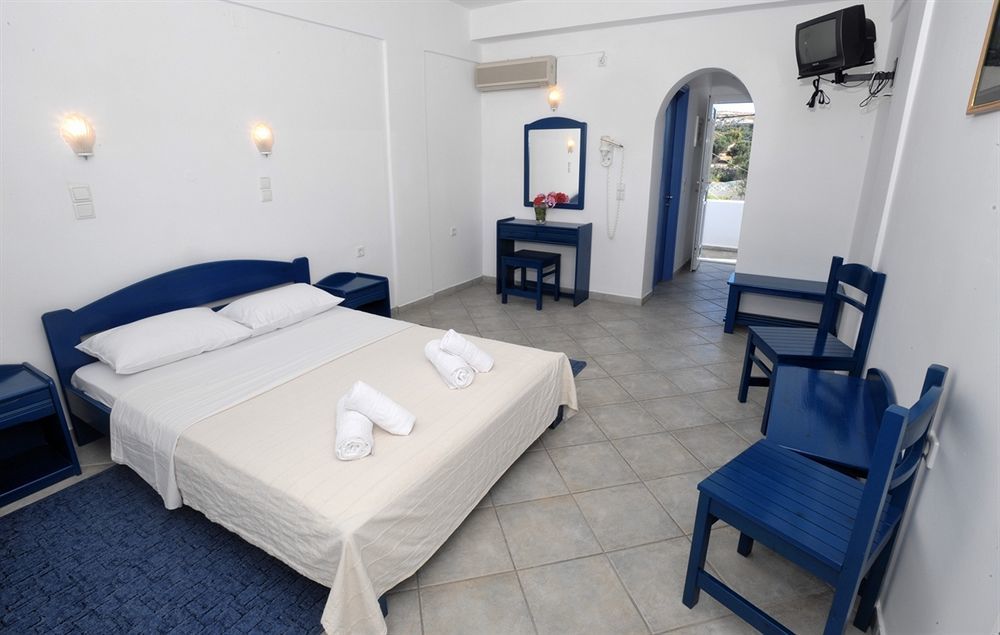 Lagada 2* Adamantas (Milos)