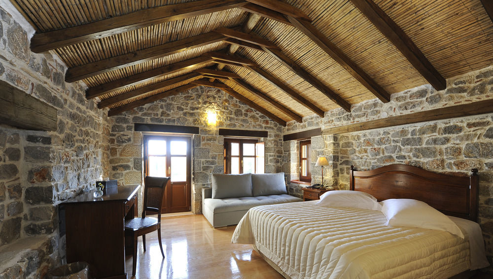 Xemoni 4*