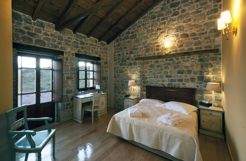 Xemoni Hotel Oitilon