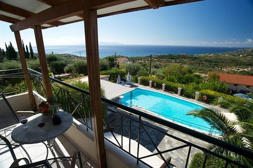 Nostos Hotel 3*