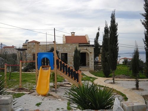 Apollo - Saint George's Retreat Village *