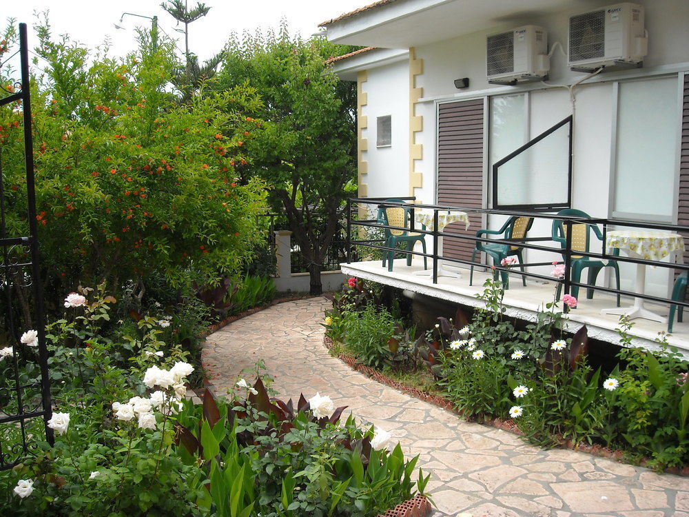 Kostas & Apartment