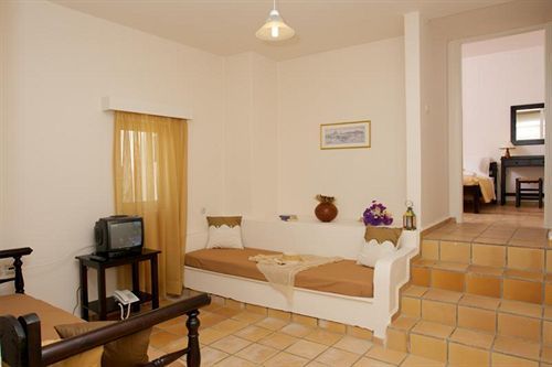 Aparthotel Ourania