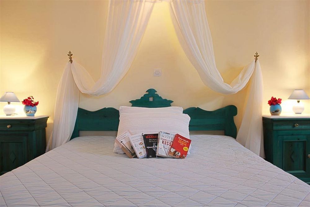 Hotel Vrachia & 2*