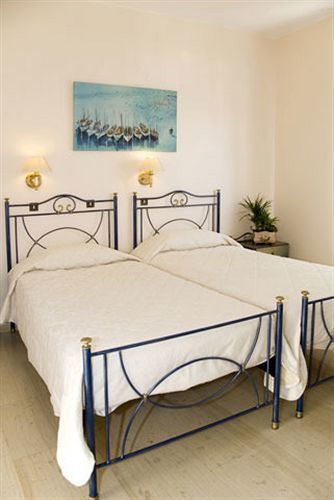 Pelican Hotel 2*
