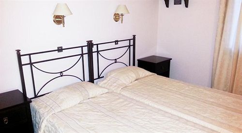Pelican Hotel 2*