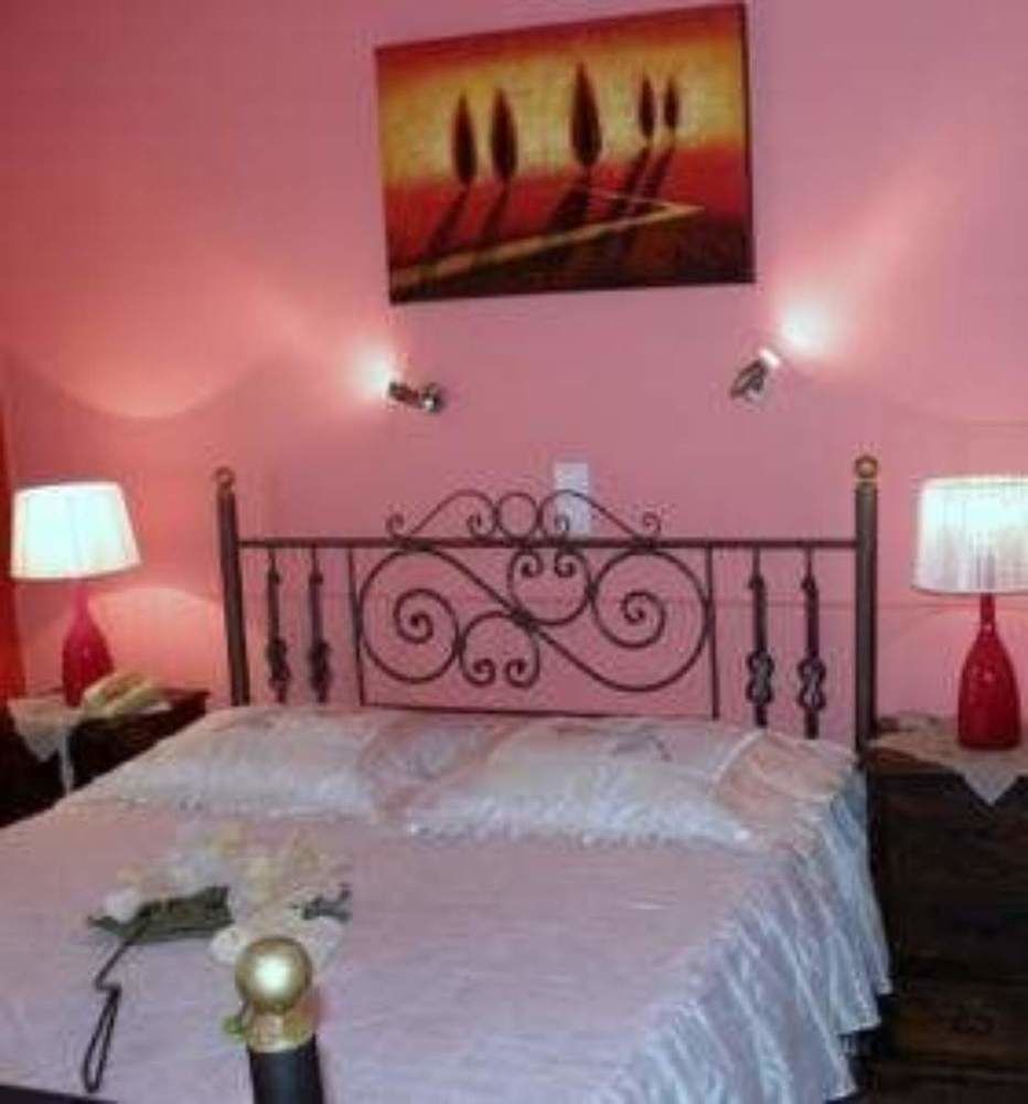 Danae 3* Fira (Santorini)