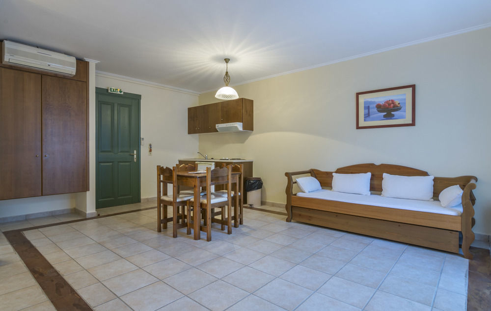 Kyveli Aparthotel 4*