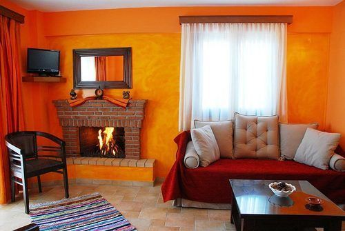 Agnadi Hotel 2*