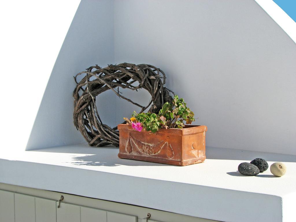 Irida - Santorini Imerovigli (Santorini)