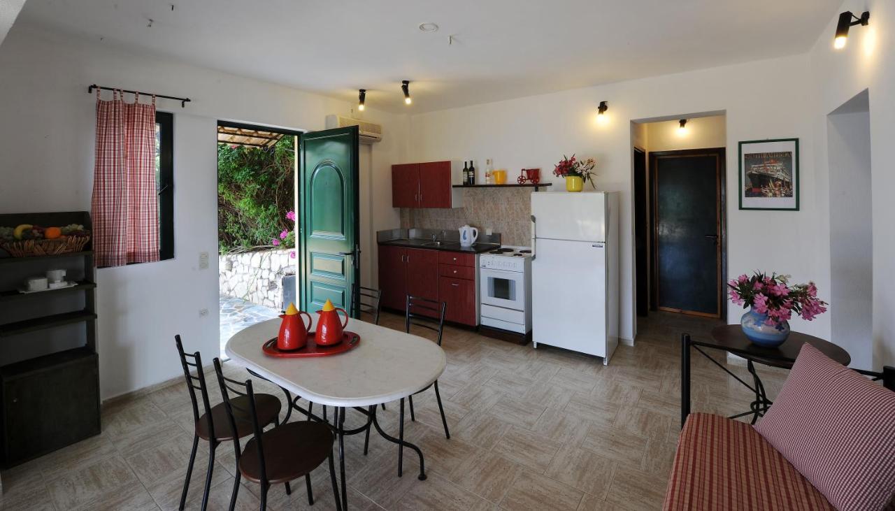 Flisvos Hotel 3*