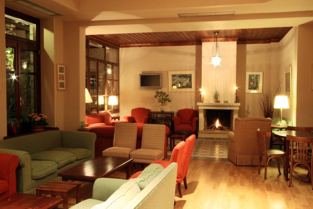 Hotel Papanastasiou 2*