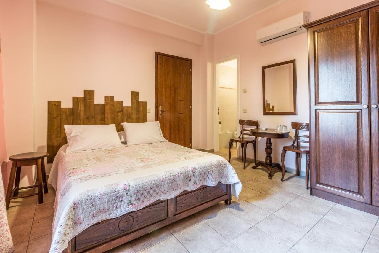 Guest house Triantafillies 3*